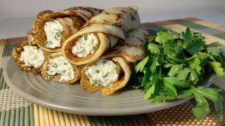 Просто и вкусно! Блинчики из кабачка с творожной начинкой