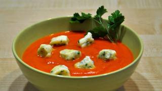 Овощной суп с сырными клецками 
