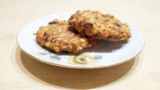 Полезный десерт - овсяное печенье без сахара