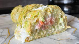 Рулет из кабачка с творожным сыром и рыбой