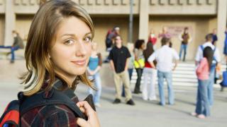 Перестаньте думать, что колледжи - для неудачников!