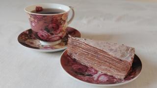 Невероятно нежный и вкусный блинный торт с черничным кремом
