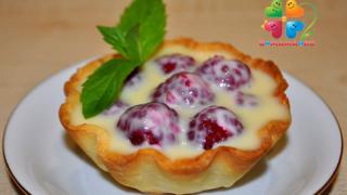 Корзиночки с малиной и белым шоколадом