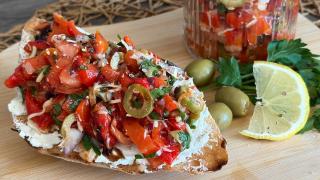 Простая и вкусная закуска из сезонных овощей